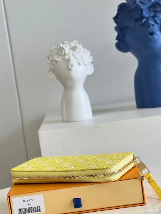 Frstbag ru Vuitton Wallet ZIPPY Louis 0405